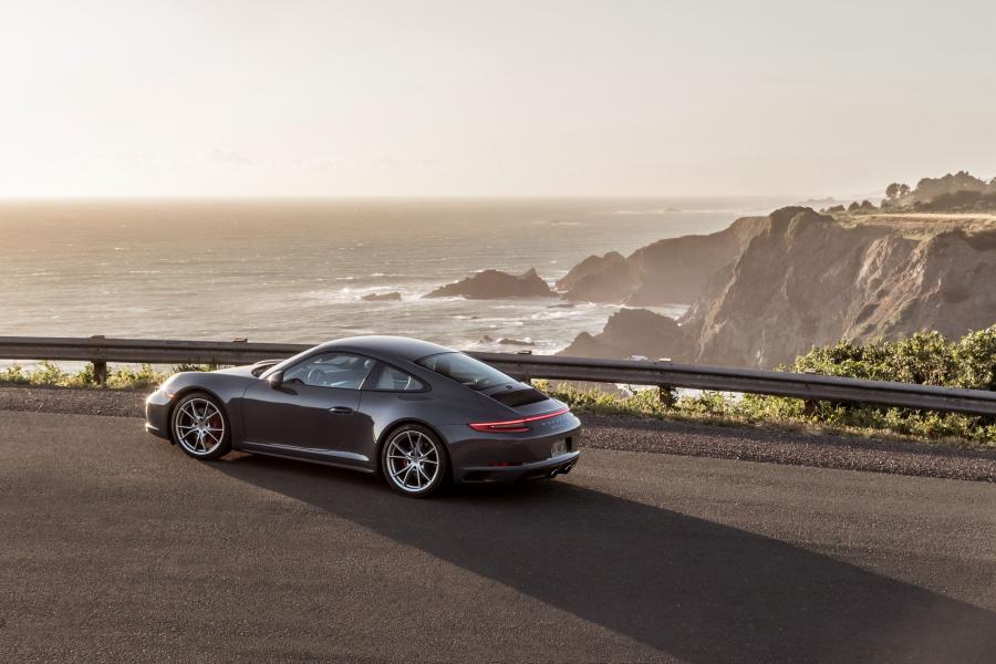  Porsche 911 Carrera 4S Coupe 2016 года  (US) (фото 4 из 6)